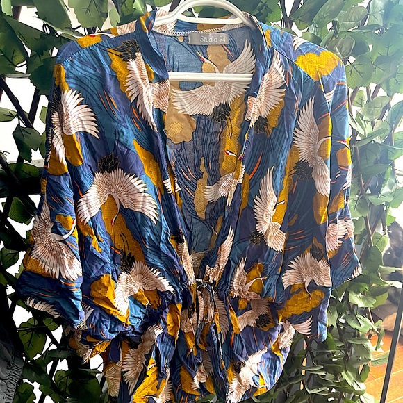 Kimono style top with front tie - Picture 2 of 3